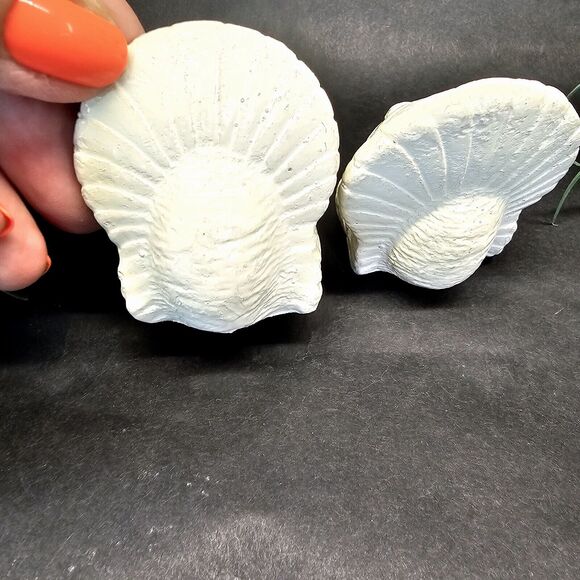 Vintage White Chalkware Plaster Turkey Thanksgiving Salt & Pepper Shakers w/cork - Picture 4 of 10